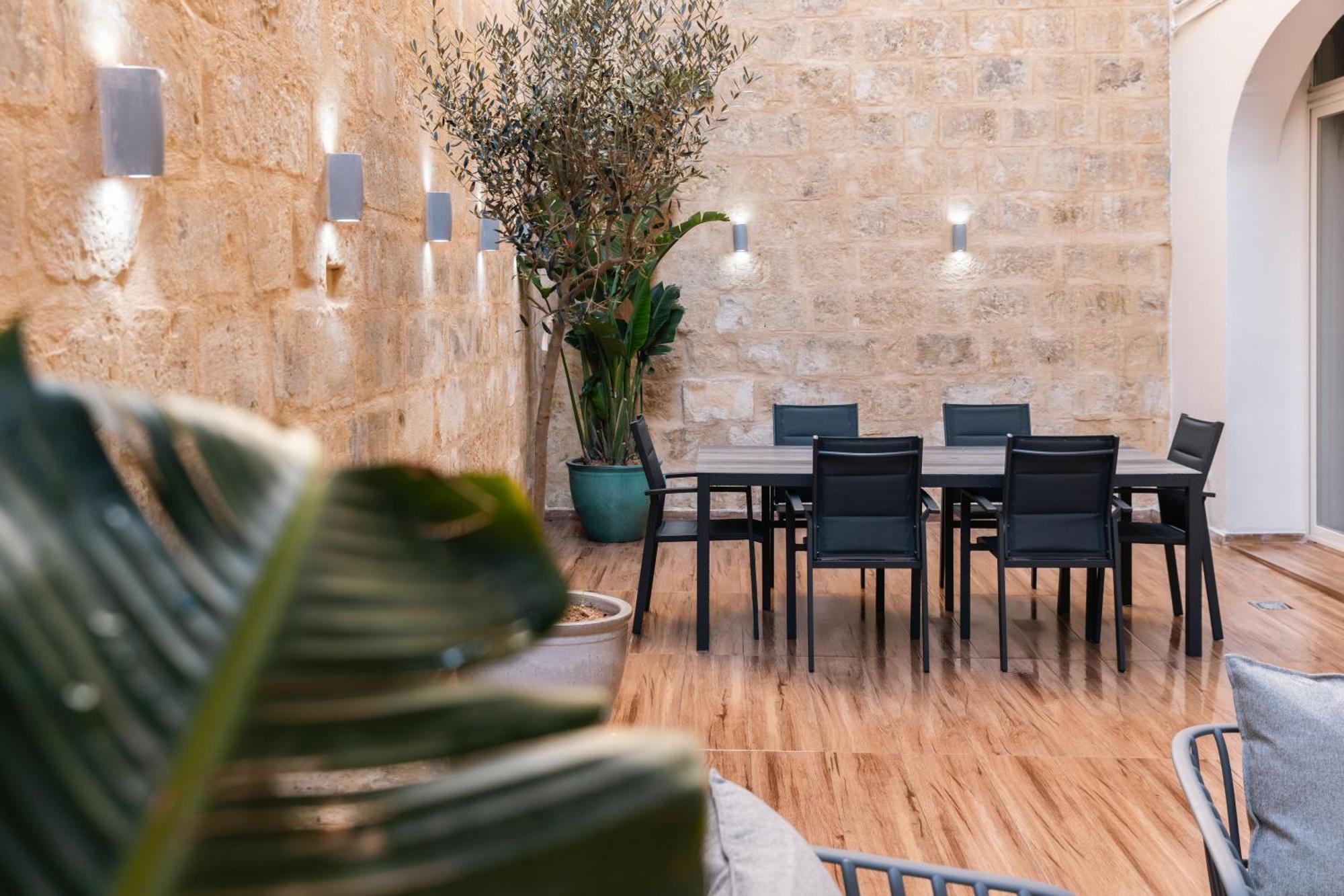 Valletta Waterfront Backyard Flat By Arcobnb Il-Furjana Dış mekan fotoğraf